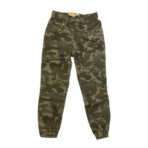 Levi's Youth Boy's Elastic Stretch Twill Jogger with Pockets (Green Camo) 12